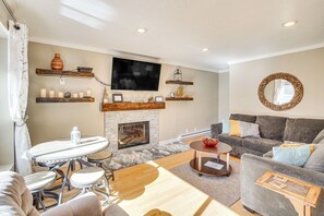 Apartment (4 Bedrooms) | Front of property - Walk to Giant Steps & Hot Tub: Brian Head Condo! (Brian Head)