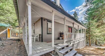 4 Mi to Ski Cloudcroft: Family Escape w/ Fireplace