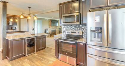 5 Mi to Lake: Port Clinton Home w/ Gazebo & Grill!