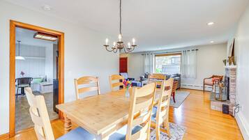 House (4 Bedrooms) | Interior