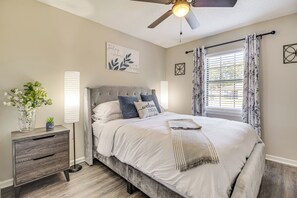 House (3 Bedrooms) | Interior - Patio for Al Fresco Dining: Home in Hinesville! (Hinesville)