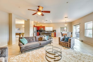 House (4 Bedrooms) | Interior