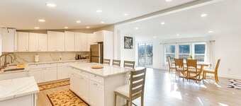 Working Goat Farm - Updated Clinton Corners Home!