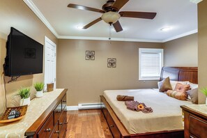 Interior - Private Hot Tub on 10 Acres: Cozy Catskill Getaway (Catskill)