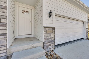 Interior - 15 Mi to Dtwn Des Moines: Pet-friendly Waukee Home (Waukee)