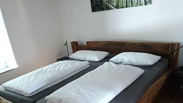 1 bedroom, travel crib, WiFi, bed sheets