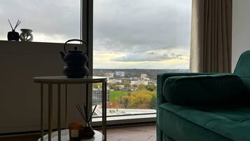 Apartment | 1 bedroom, desk, Internet