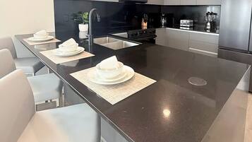 Apartment | 4 bedrooms, Internet