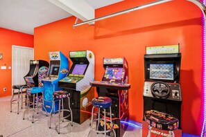 6 bedrooms, Internet - WOW The Hamptons Pickleball Massive Pool Slide (Indio)