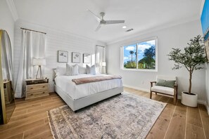 House - WOW The Hamptons Pickleball Massive Pool Slide (Indio)