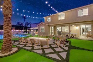 House - WOW The Hamptons Pickleball Massive Pool Slide (Indio)