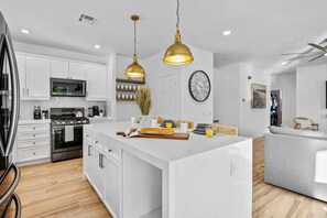 House | 6 bedrooms, Internet