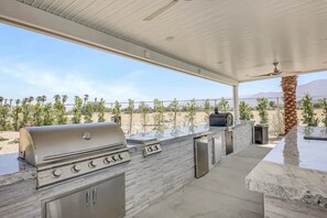 House | 8 bedrooms - The Royal Bahamian- Pickleball Golf Sleeps 20 (Indio)