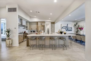 House | 9 bedrooms, Internet - Lazy River Resort Theater Pickleball Game RM (Indio)