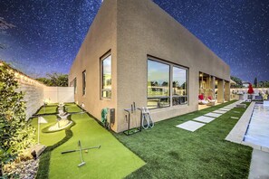 6 bedrooms, Internet - Constellation- New Constellation Hugepool Spa Gamerm Slide Luxury (Indio)