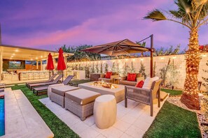 6 bedrooms, Internet - Constellation- New Constellation Hugepool Spa Gamerm Slide Luxury (Indio)