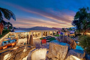 House | 6 bedrooms, Internet - Wonderscape Lionslide Freespa Gamerm Luxury Tsla (Indio)