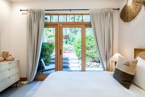 House | 5 bedrooms, Internet - LUX - Historic Tennis Club Enclave - King Beds (Palm Springs)