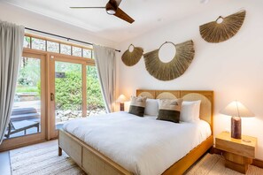 5 bedrooms, Internet - LUX - Historic Tennis Club Enclave - King Beds (Palm Springs)