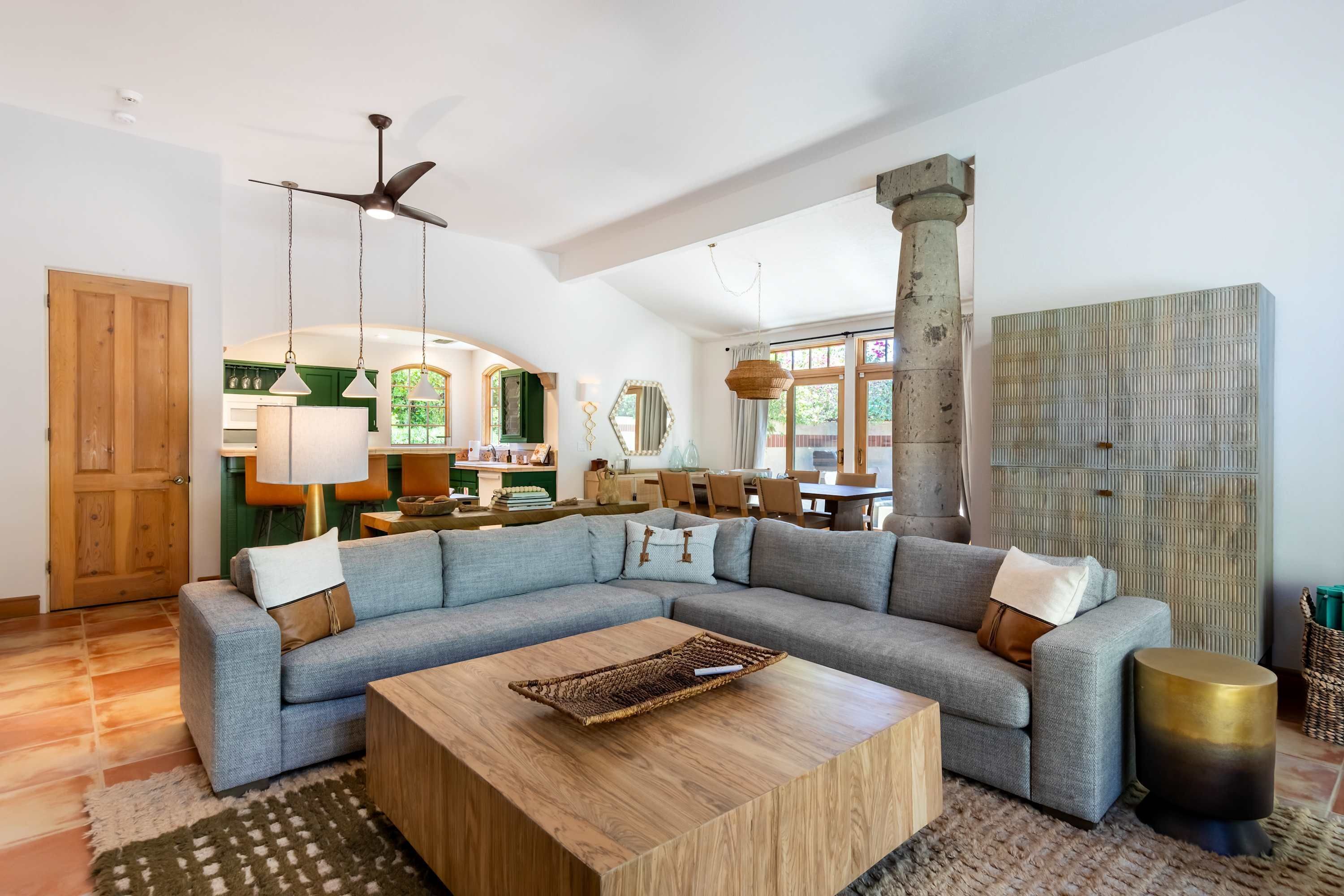 House | 5 bedrooms, Internet