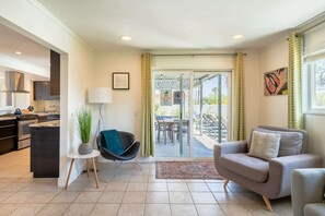 3 bedrooms, Internet - Relax at the 3BR Tranquil Oasis in Palm Springs (Palm Springs)