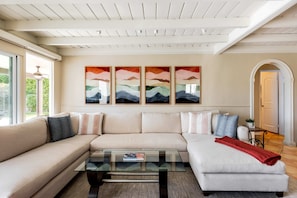 House | 4 bedrooms, Internet - Movie Colony Oasis - Peaceful Walk to Downtown (Palm Springs)