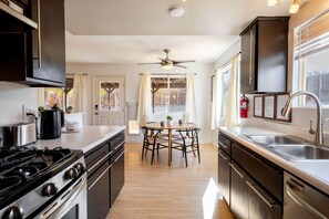 House | Private kitchen | Cookware/dishes/utensils - Near JT Oasis Hot Tub Cowboy Tub Games (Joshua Tree)