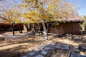 Exterior - Near JT Oasis Hot Tub Cowboy Tub Games (Joshua Tree)
