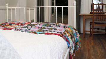 1 bedroom, travel cot, WiFi