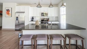 Fridge, microwave, oven, stovetop - Landing | Stunning 2BD, Yoga Studio, Gym (Charleston)