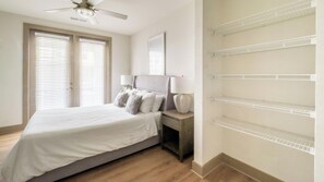 2 Schlafzimmer, Schreibtisch, Bügeleisen/Bügelbrett, WLAN