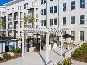 Terrace/patio - Landing | Amazing 2BD, Clubhouse, Game Room (Charleston)