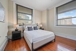 2 多间卧室、办公桌、熨斗/熨衣板、WiFi