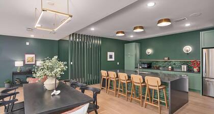 Landing | Beautiful 1BD, Clubhouse, Gym