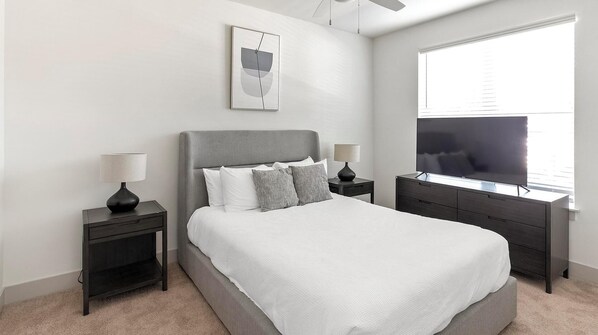 1 bedroom, desk, iron/ironing board, WiFi