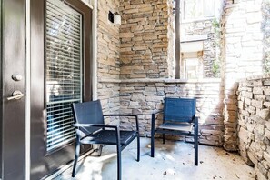 Terrace/patio - Landing | Incredible 1BD, Rooftop Lounge, Pool (Cary)