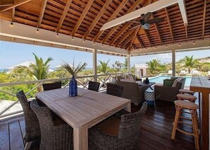 Bungalow, 1 Bedroom | Outdoor dining