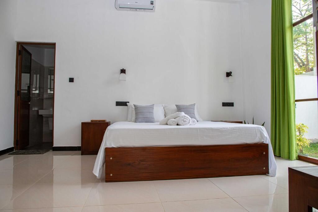 Meja kerja dan setrika/meja setrika