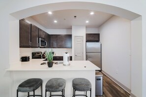 Fridge, dining tables - Landing | Stylish 2BD, Gym, Clubhouse (Cincinnati)