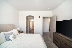 1 chambre, bureau, fer et planche à repasser, Wi-Fi