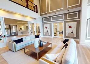 Interior - Landing | Spectacular 1BD, Pool, Gym (Cincinnati)