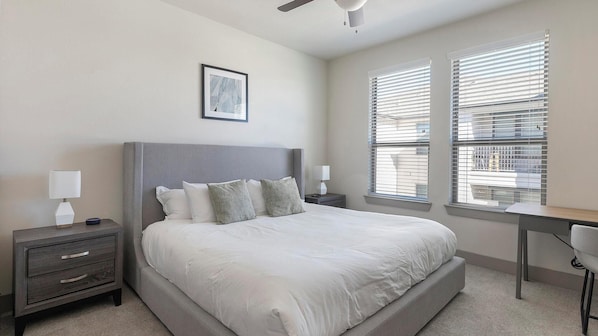 2 bedrooms, desk, iron/ironing board, WiFi
