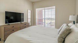1 chambre, bureau, fer et planche à repasser, Wi-Fi