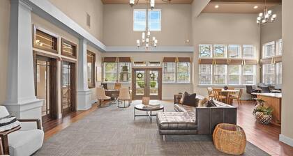 Landing | Stunning 2BD, Courtyard, Gym