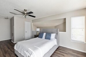 1 bedroom, desk, iron/ironing board, WiFi
