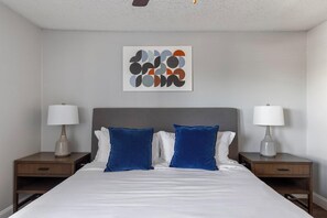 1 bedroom, desk, iron/ironing board, WiFi - Landing | Spectacular 1BD, Pool, Tennis Court (Grand Prairie)