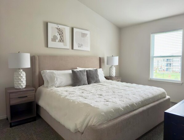 1 bedroom, desk, iron/ironing board, WiFi