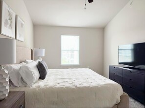 1 bedroom, desk, iron/ironing board, WiFi