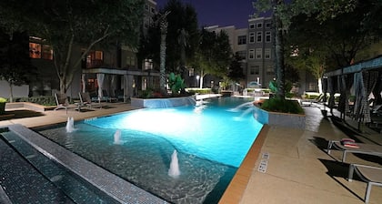 Landing | Beautiful 1BD, Gym, Pool