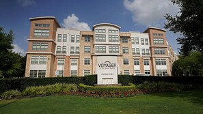 Exterior - Landing | Amazing 1BD, Pool, Yoga Studio (Houston)